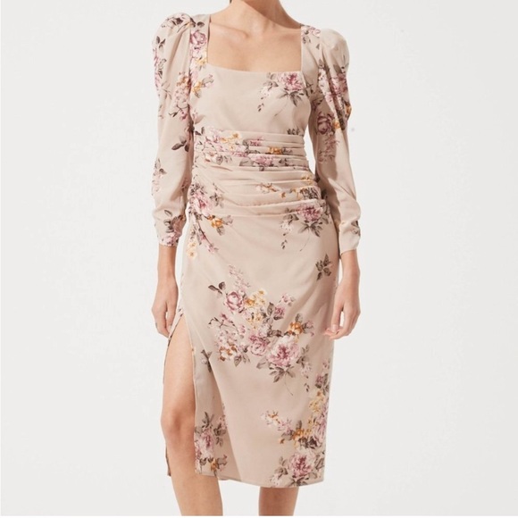 Astr Dresses & Skirts - ASTR the Label Long Sleeve Ruched Floral Midi Dress | Blush Floral | sz M | EUC